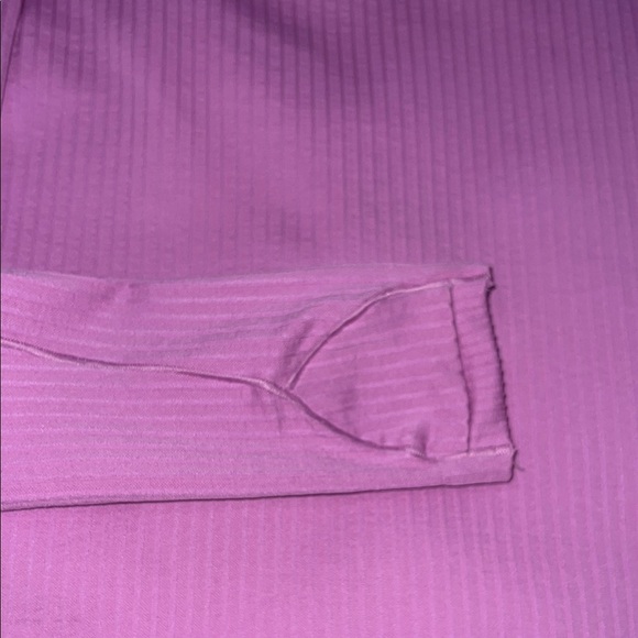 Lululemon Rest Less Pullover
Colour Rib Dahlia Mauve / Dahlia Mauve Size 4 - Picture 6 of 9